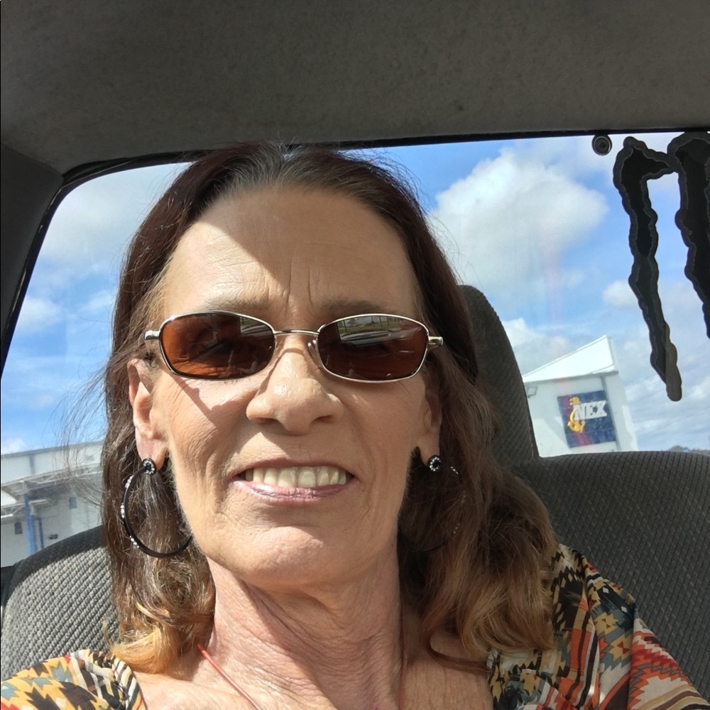 Meet your Posher Doreen!